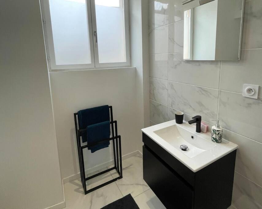 דירות בורז'ה Yokohama, Duplex Avec Jardin מראה חיצוני תמונה